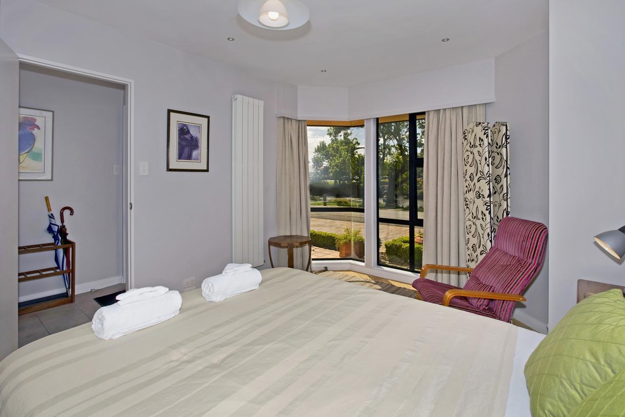 Riverside Villa - In The City By The River! Нельсон Экстерьер фото